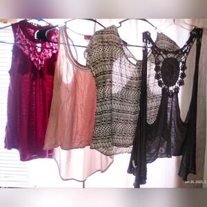 💯💯Bundle Stylish Women's Tops Collection Sz small